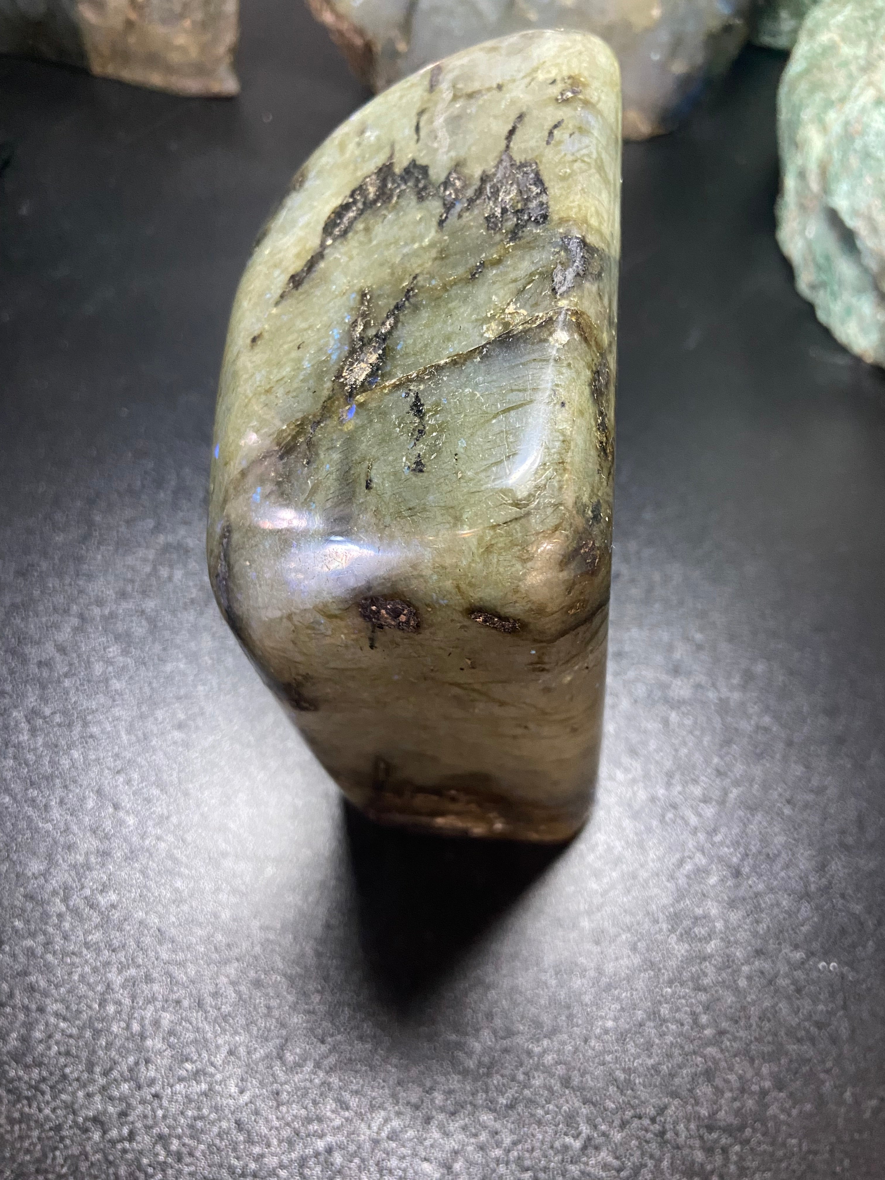 Laboradite free form